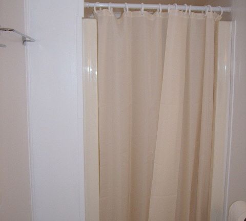 174A Forge Rd Shower