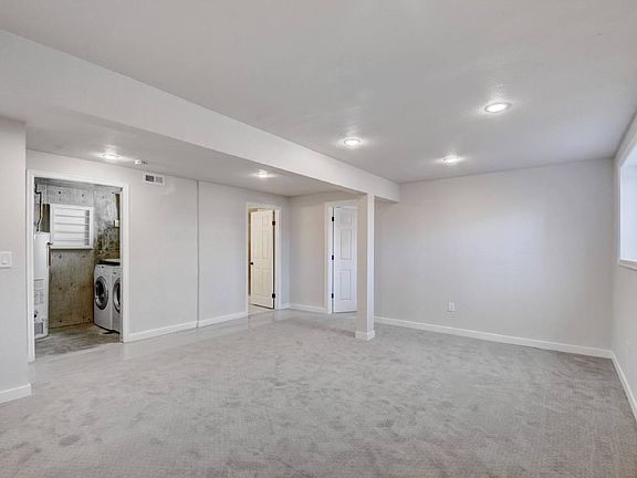 5th image of 7464 E Long Ave