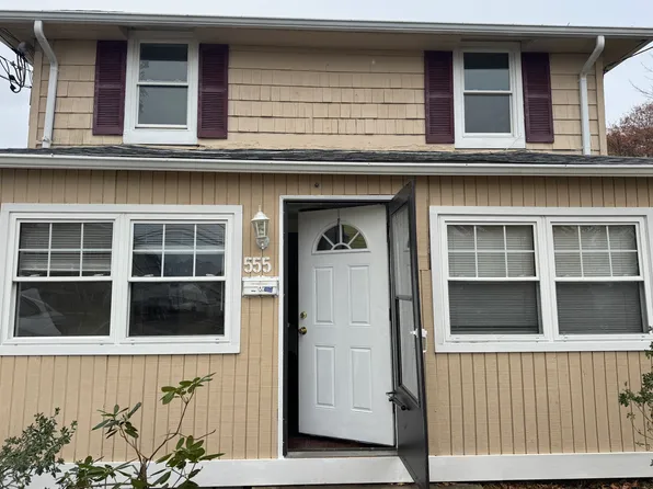 555 Sedgewick Ave, Stratford, CT 06615