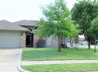 350 Jeffdale Dr, Burleson, TX 76028