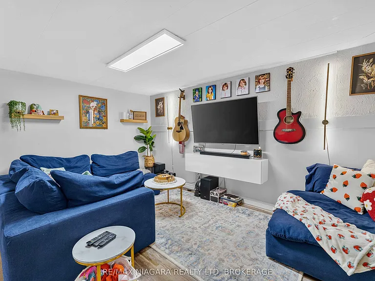 12 Wallace St #BASEMENT — Photo 7