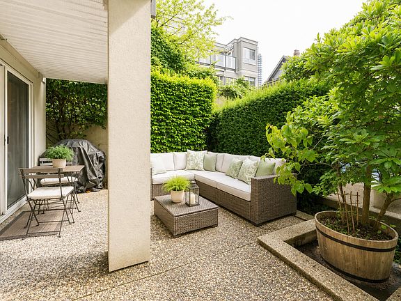 4th image of 1386 W 6th Ave #1