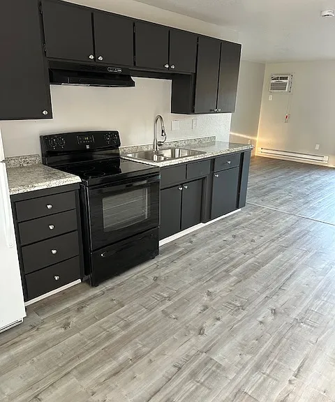 918 SE 2nd St #4 — Photo 5