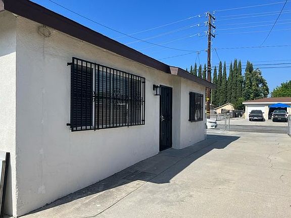2nd image of 2454 Delta Ave #1