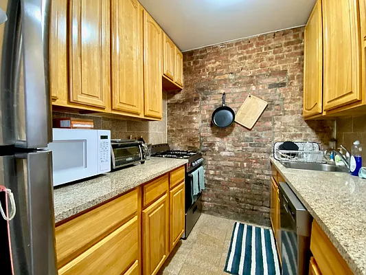 Rented by Corcoran | media 31