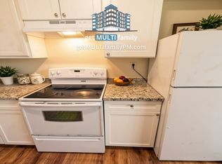 7120 N 66th Dr APT 101, Glendale, AZ 85301