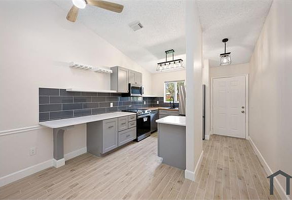 4th image of 5214 Stacy St #3