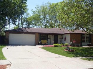 1306 Walker Ct, Auburn, IN