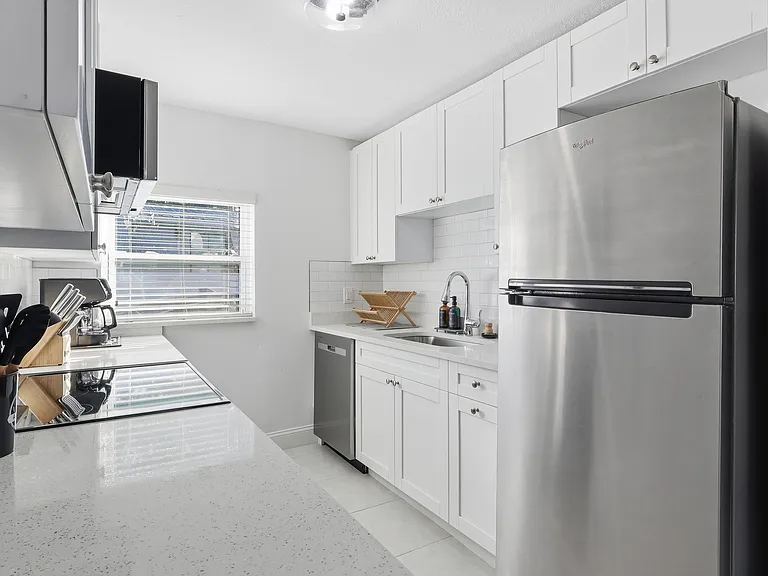 118 W Sligh Ave — Photo 8