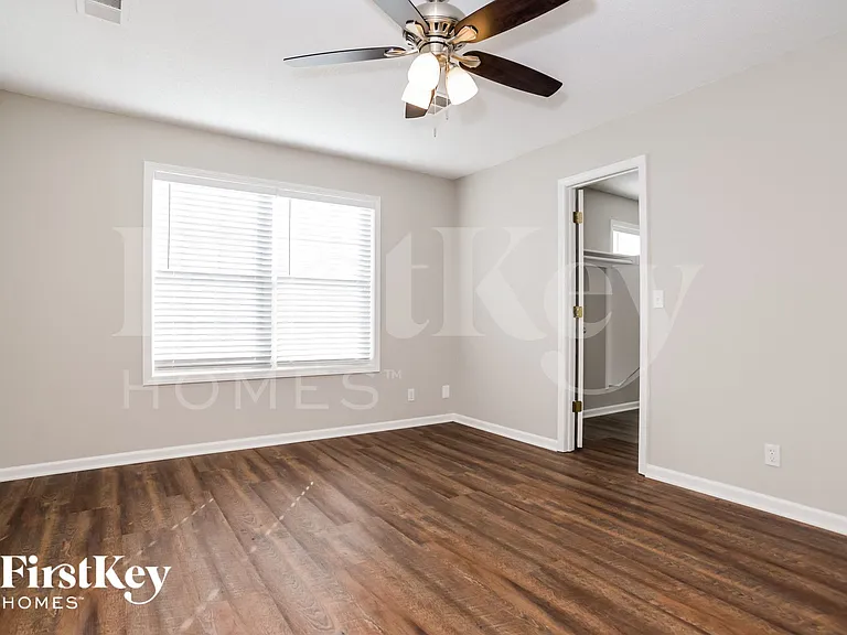 16036 S Avalon St — Photo 7