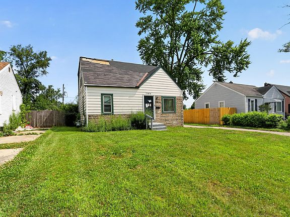 3rd image of 2388 Vendome Dr S