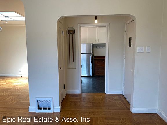 3rd image of 824 Garfield St #94