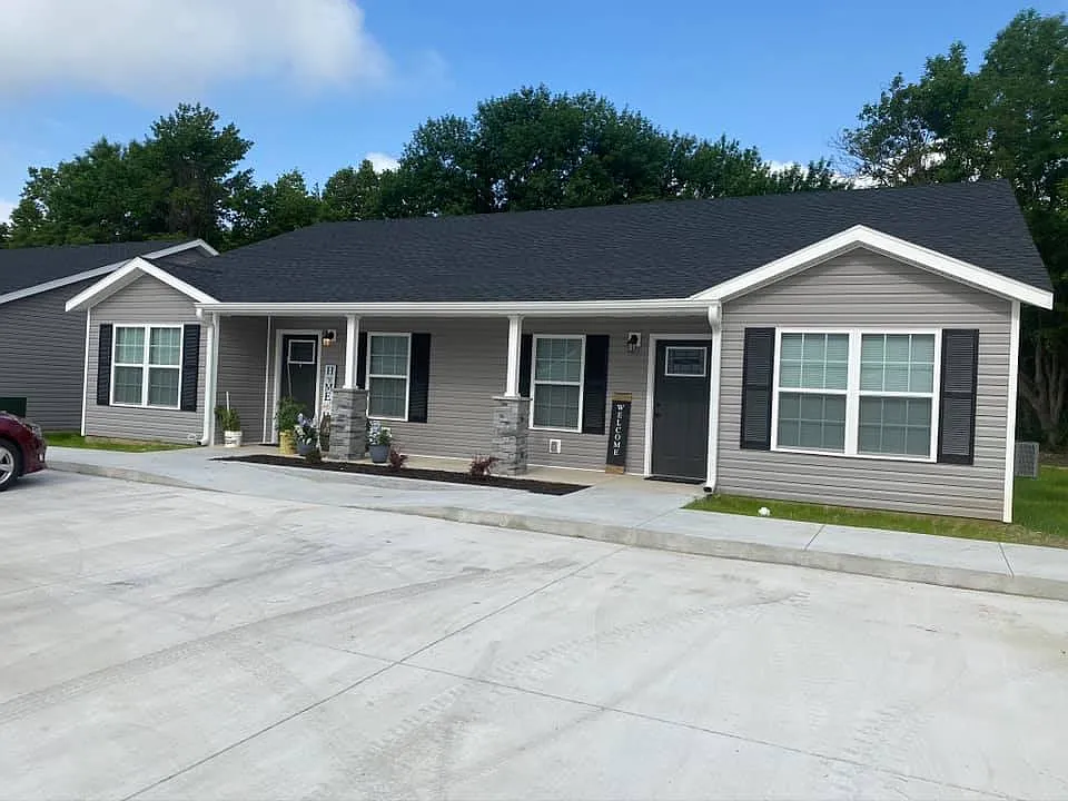 Building Photo - 504 Cherry Ln #E