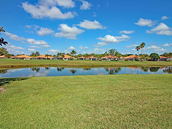 4th image of 8220 SE Palm Hammock Lane