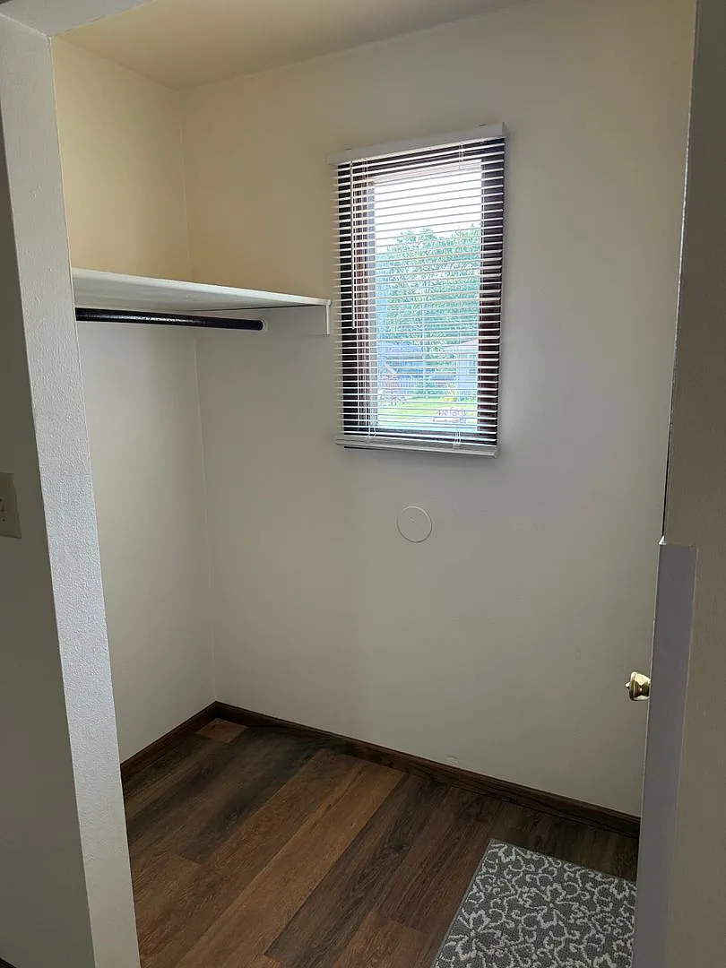 2406/2408 Skeels Ave — Photo 4