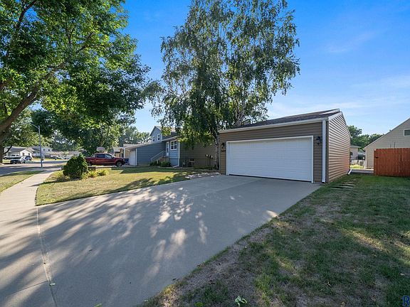 4th image of 5404 W Chelsea Dr