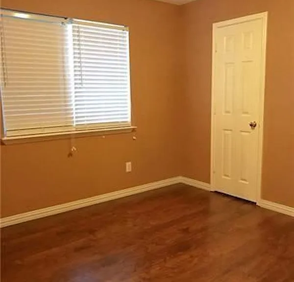 6916 Marigold Ct — Photo 9
