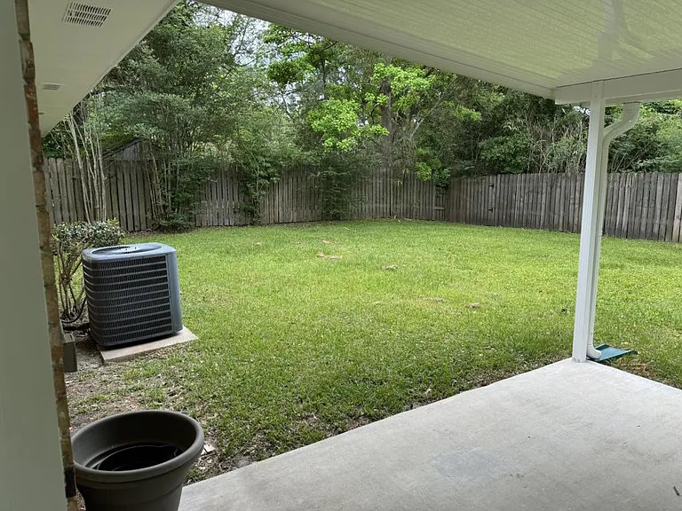 125 Brentwood Blvd — Photo 16