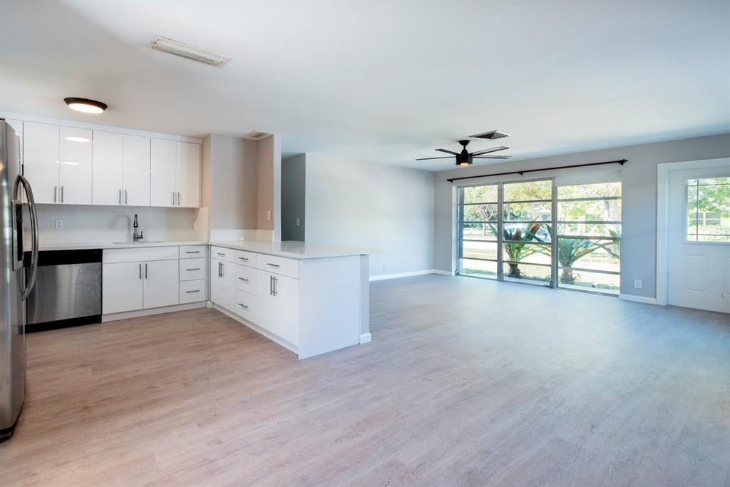 2380 NE 8TH Avenue, photo 4