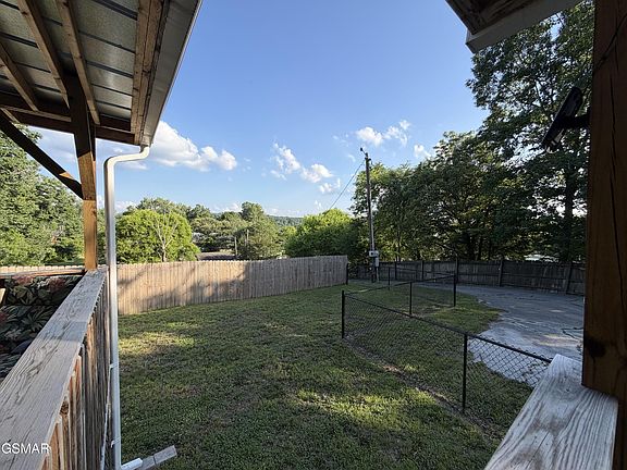 5th image of 228 Williams Rd