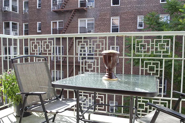 Rented by Mark T. Mallek, LREB | media 11