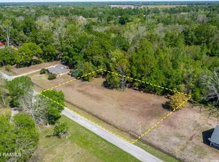 Earline Dr, Breaux Bridge, LA 70517