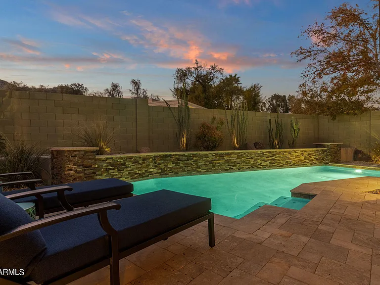 4611 E Desert Dr — Photo 47
