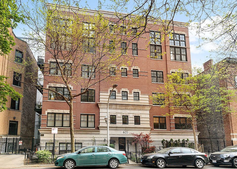 1st image of 621 W Barry Ave APT 201