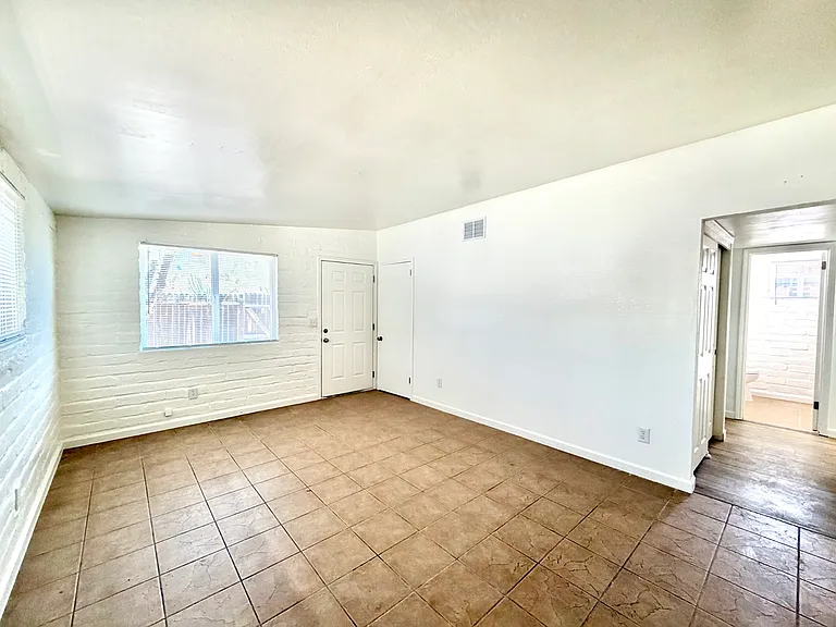 The Derby Apartments — Photo 15