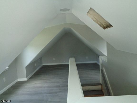5th image of 12 Brandriff Ave