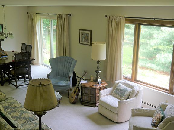 4th image of 39954 Harbert Dr