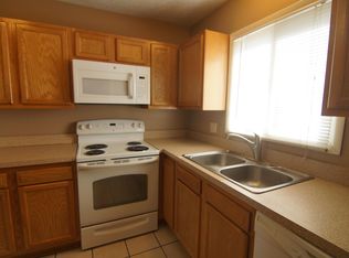4435 S 27th St #J10, Lincoln, NE 68512