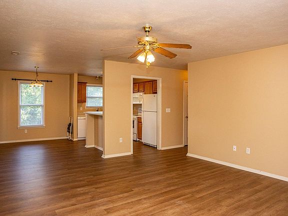 3rd image of 1203 Westwood Drive #A & B