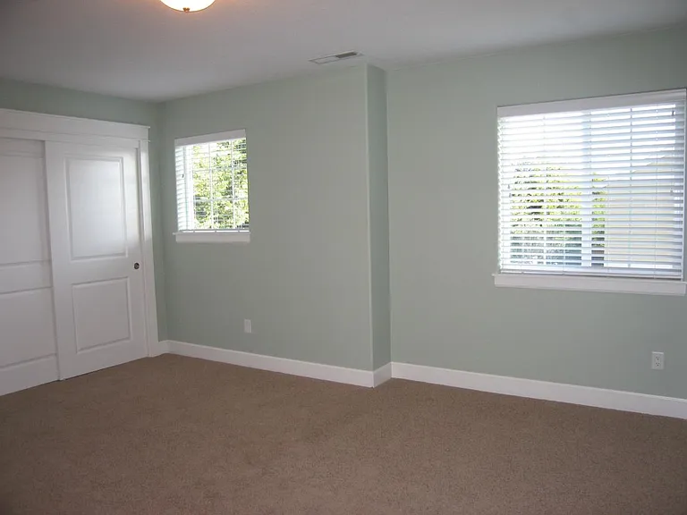 19412 SE 13th Way — Photo 12
