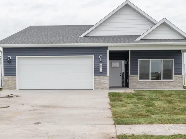 2610 37th Ave S, Moorhead, MN 56560