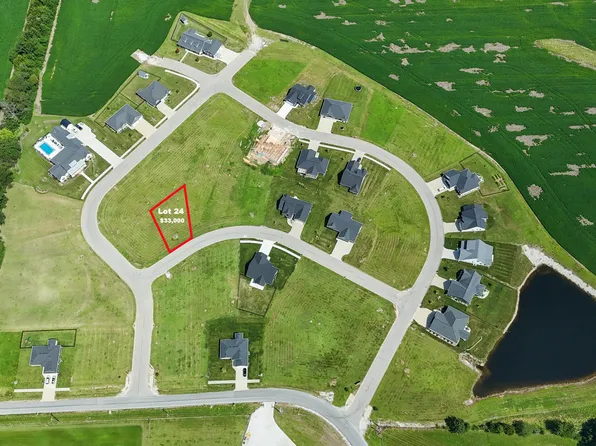 903 S Destinee Dr, Moberly, MO 65270