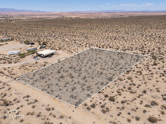 3rd image of 1 E Red Horizon Rd