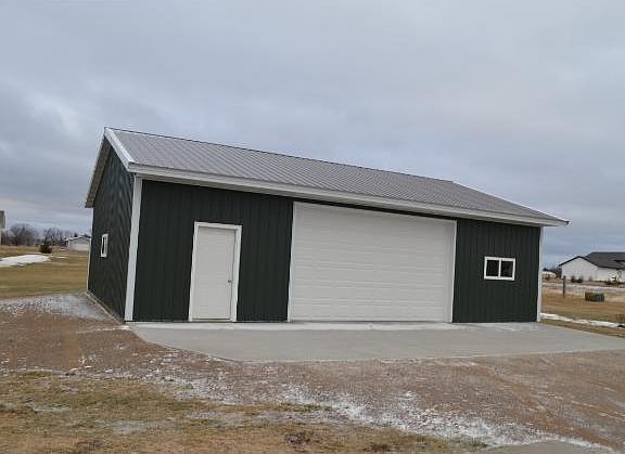 3rd image of 203 White Tail Cir