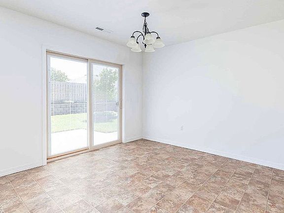 4th image of 190 Ponderosa Pine Ct