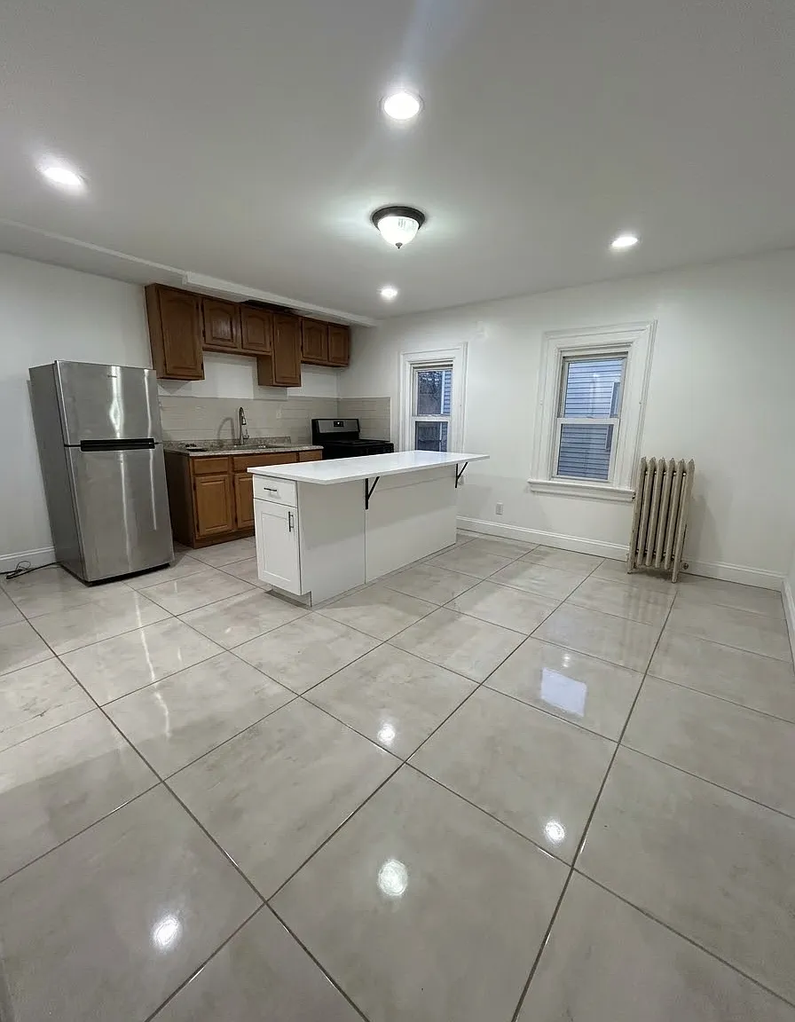 855 Troy Avenue — Photo 1