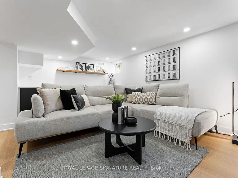 1342 Victoria Park Ave — Photo 18