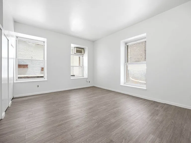 88 Fulton St #L6 — Photo 15