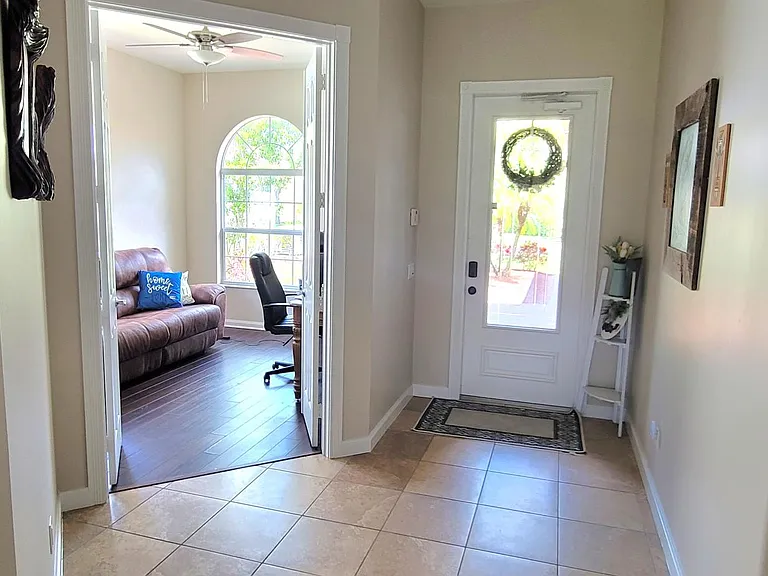 2302 Heydon Cir W — Photo 19