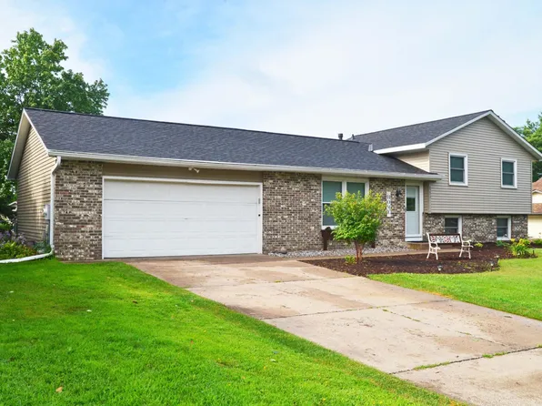 8299 77th St S, Cottage Grove, MN 55016