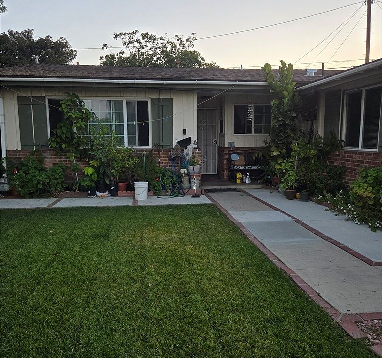 1st image of 7827 Bakman Ave