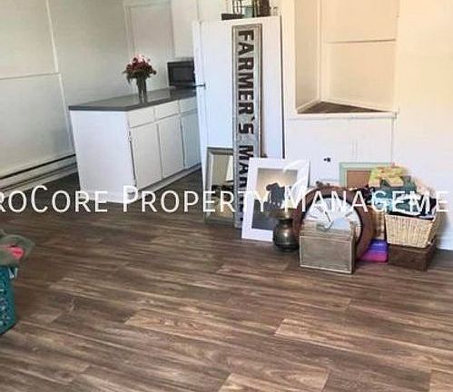 4th image of 321 Blaine St APT 6