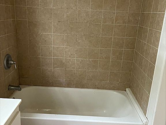 3rd image of 1498 Atchison St #1500