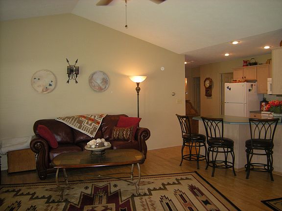 5th image of 1166 Westwood Dr