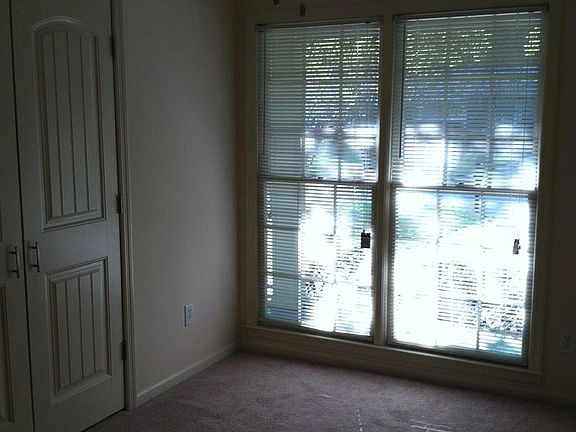 3rd image of 5600 Rockhurst Dr