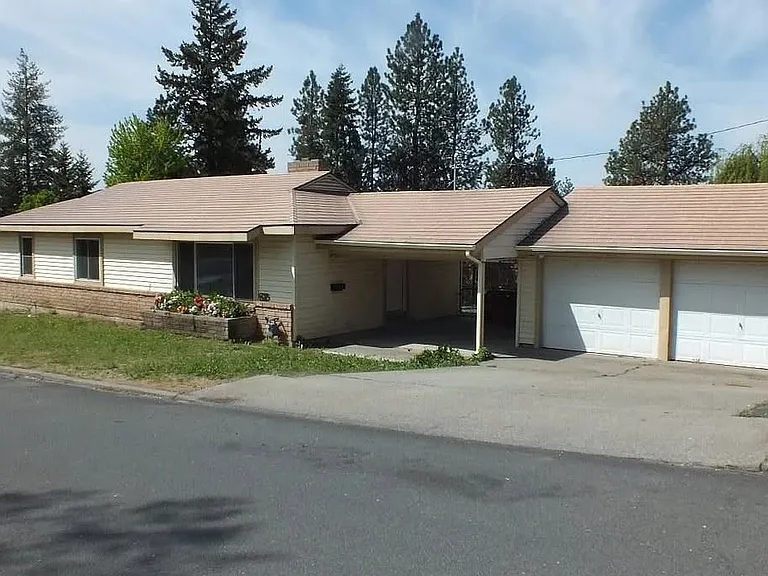 4605 N C St — Photo 5